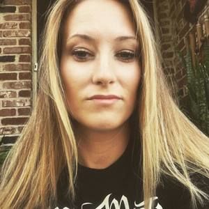 Meet your Posher, Leslie